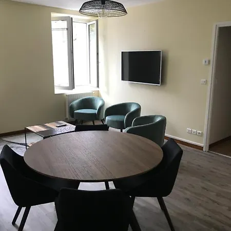 Des Portes Du Velay מלון דירות 4*