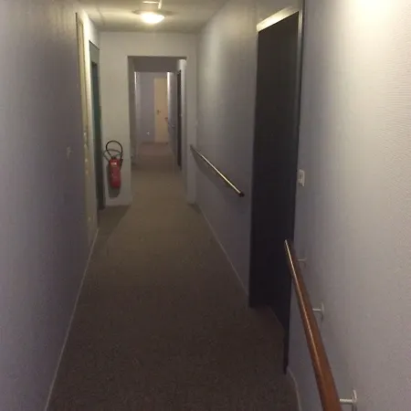 Des Portes Du Velay מלון דירות 4*