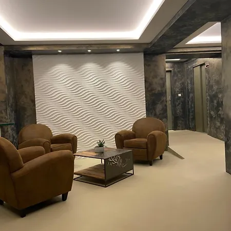 Des Portes Du Velay 아파트호텔