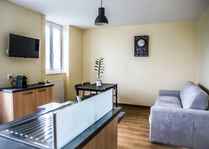 Des Portes Du Velay Apart-hotel